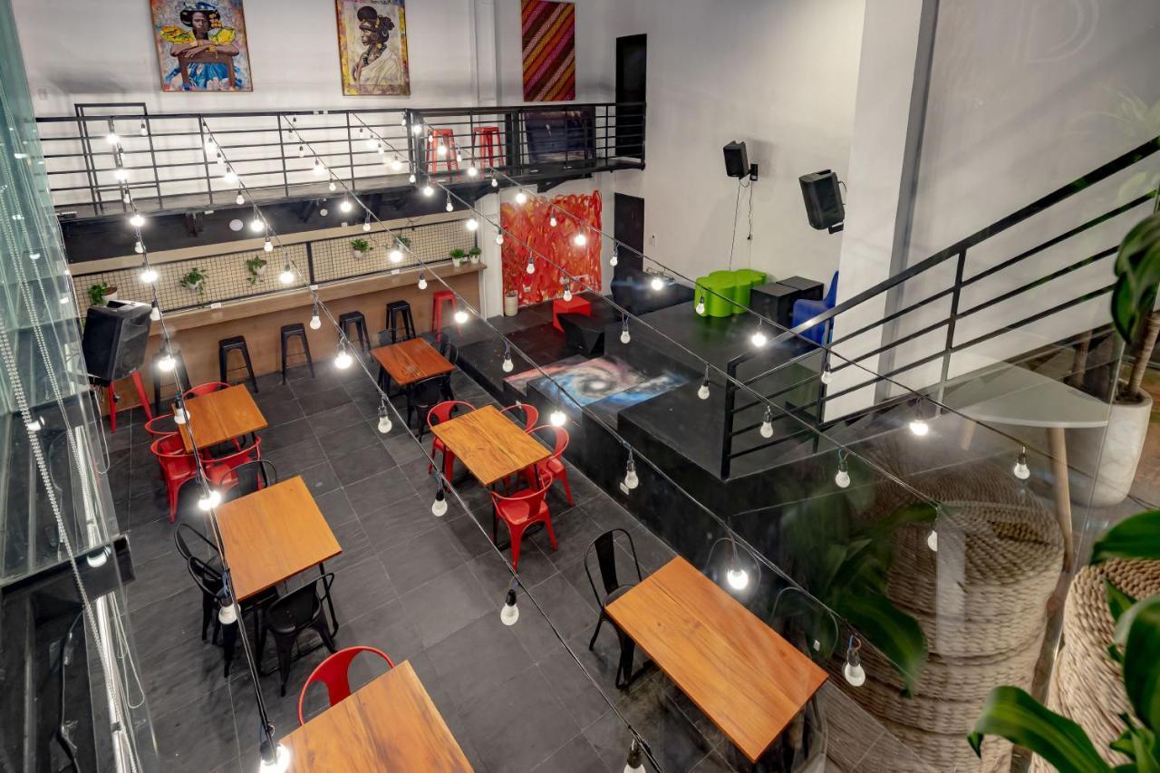 Draper Hotel Makati Makati City Ngoại thất bức ảnh