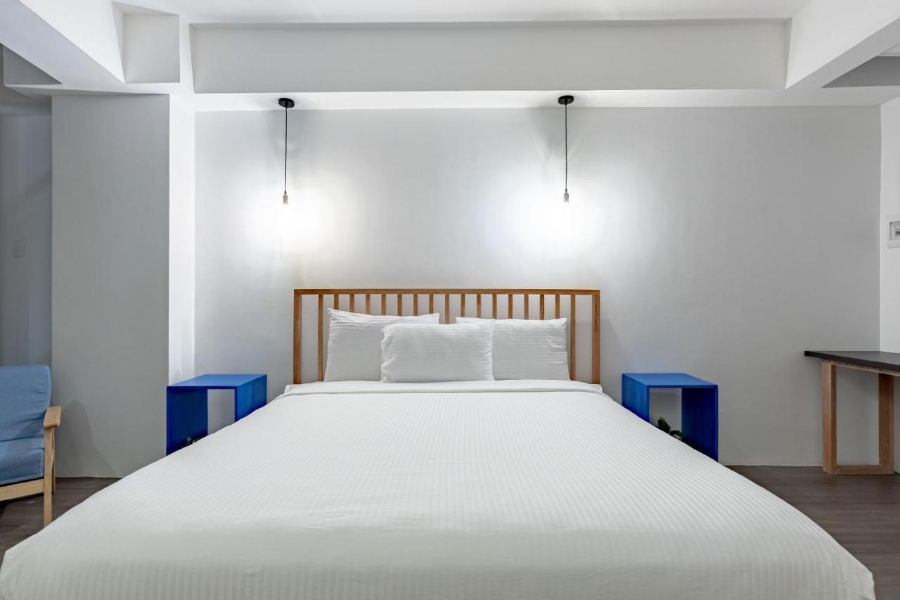 Draper Hotel Makati Makati City Ngoại thất bức ảnh